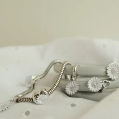 Daisy Flower