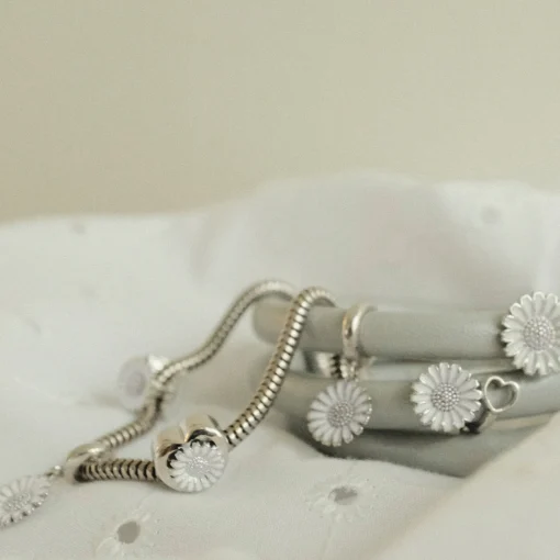 Daisy Flower