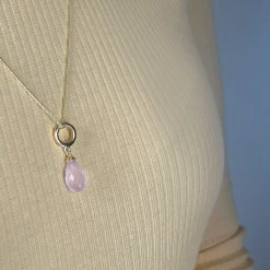 Halskæde m Rosa Quartz drop forgyldt
