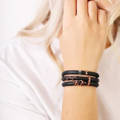 Køb Hugs & Kisses | Fri Fragt | Tidløst Dansk Design