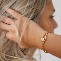 Køb Topaz Marguerite | Fri Fragt | Tidløst Dansk Design